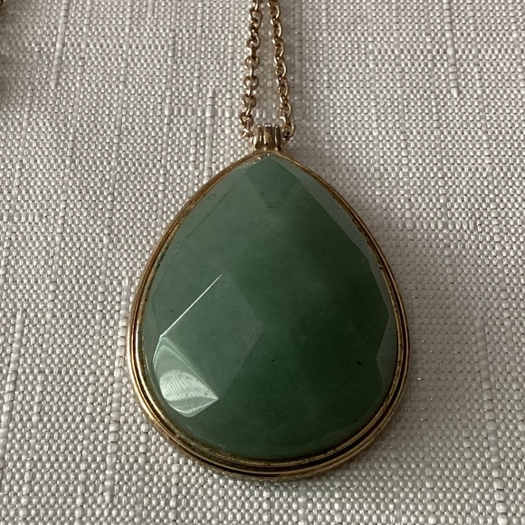 Jade Gold Tone Pendant Necklace - Picture 2 of 4